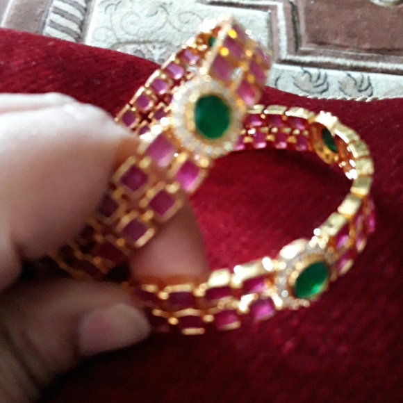 Bangles. - Picture 7 of 8